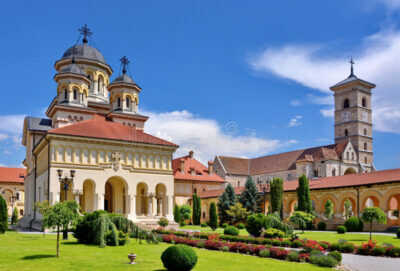 2023/06/images/tour_1317/orthodox-cathedral-alba-iulia-coronation-dedicated-to-holy-trinity-holy-archangels-michael-romania-73870059-400x271.jpg