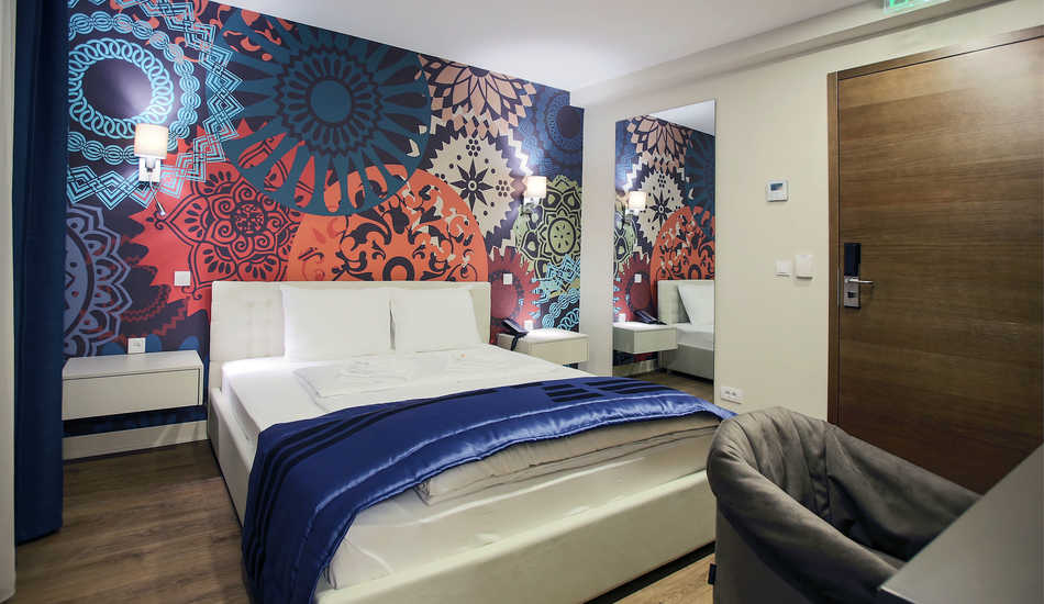 2021/11/images/tour_921/01zepter-hotel-drinabastadeluxe-room-copy-copy.jpg