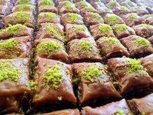 2025/01/images/tour_1702/sarajevojpgbaklava-300x225-large.jpg